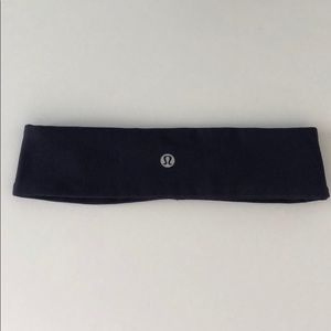 SOLD Lululemon Fly Away Tamer Headband